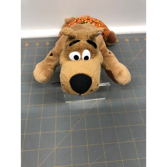 Cartoon Network Scooby-Doo Dog in Orange Shorts Laying Down 10" Plush - Picture 1 of 5